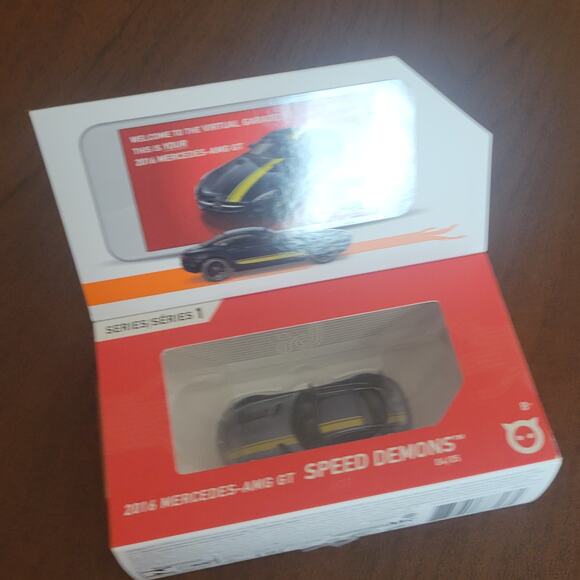 Hot Wheels 2019 Hot Wheels ID 2016 Mercedes AMG GT 1:64 Scale Die Cast Model Car - Picture 5 of 9